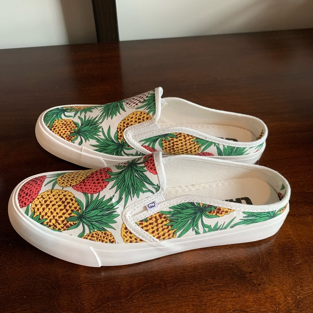Lamo slip on canvas shoes.